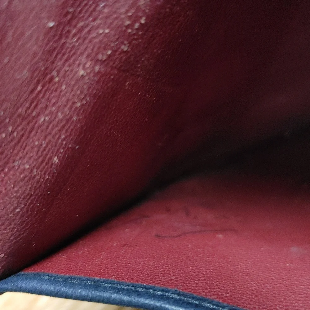 Vintage CHANEL Navy Quilted Leather Wallet - Picture 12 of 17